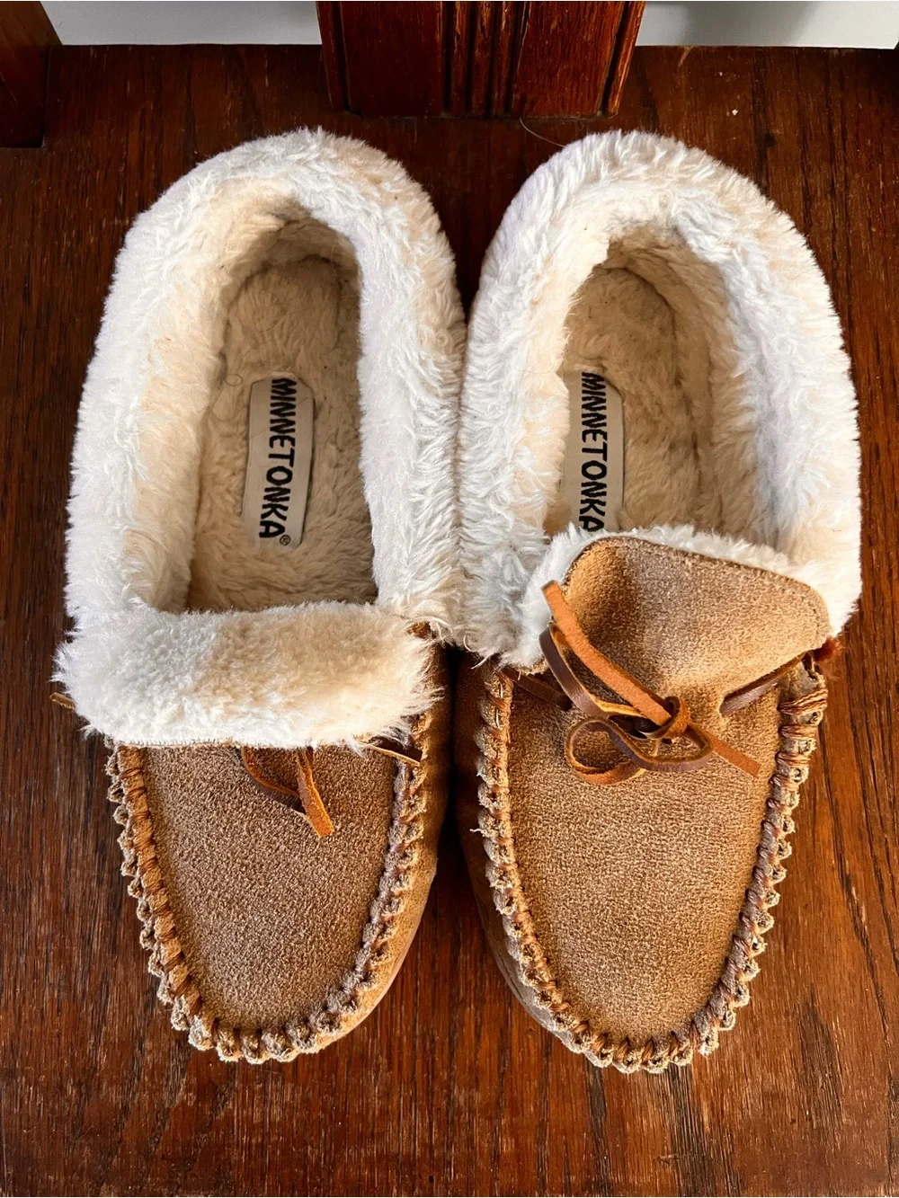 Minnetonka Cozy Faux-Sherpa Lined Moccasin Slippers - Tan